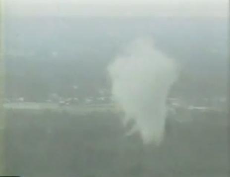 Tornado in Brooklyn Park, MN, 1986-07-18, courtesy KARE-11 Television.