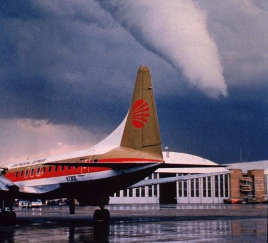 Tornado near Stapleton International Airport, Denver, CO, 1988-06-15, credit Richard Filhart, courtesy NCAR.